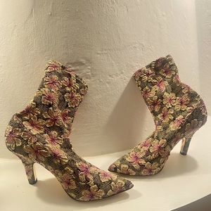 Amélie Pichard - Tapestry - Sock Boots